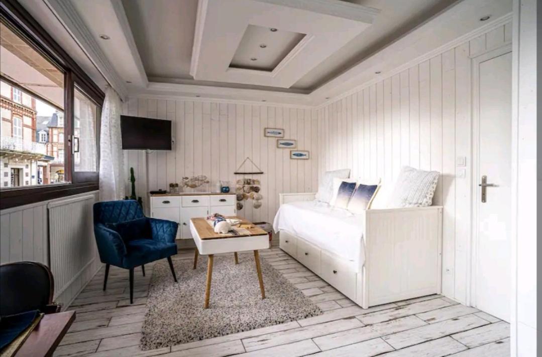 Deauville : Magnifique Studio En Face Du Casino ! Kültér fotó